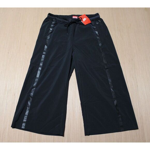 Nike Pants‎ Women's Size Small Sportswear Woven Bonded Capris 3/4 NSW Dance - Picture 1 of 9